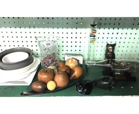 SHELF OF CHINAWARE &amp; WOODEN FRUIT, GLASS SHIP IN BOTTLE, GLASS TEMPERATURE GAUGE ETC 