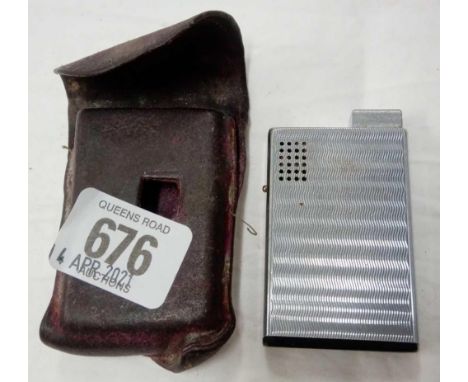 VINTAGE RONSON LIGHTER IN LEATHER CASE