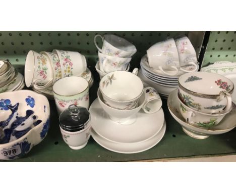 SHELF OF CHINAWARE CONSISTING OF PARAGON, COALPORT, QUEEN'S CHINA ETC, CUPS, SAUCERS PLATES ETC