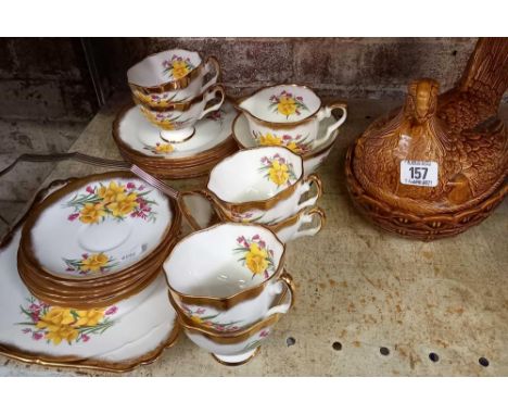 SHELF WITH QTY OF MINTON &amp; SALISBURY BONE CHINAWARE &amp; EGG BOWL IN THE FORM OF A CHICKEN