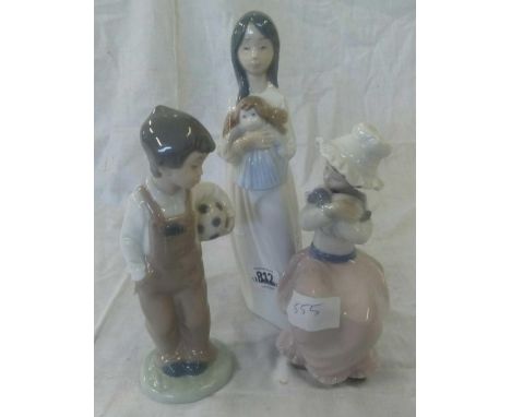 3 NAO FIGURINES, TALLEST 9.5'' HIGH - ALL UNDAMAGED