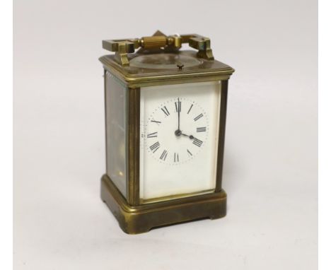 A French brass repeating carriage clock, 15cm