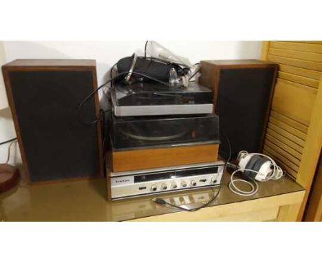 COLLECTABLES - A collection of vintage electronic items to include a Teleton amplifier, a turntable, a pair of speakers, head