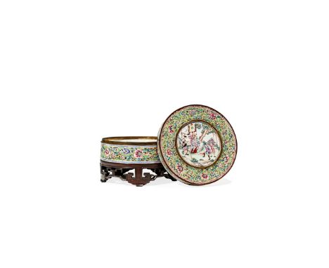 † A CHINESE CANTON ENAMEL FAMILLE ROSE CIRCULAR BOX AND COVER, QIANLONG 1736-95 The cover with a central roundel depicting Eu