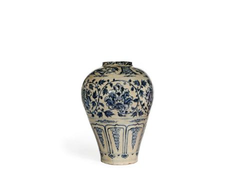 A LARGE VIETNAMESE BLUE AND WHITE MEIPING, 16TH CENTURY The tapering ovoid body painted with a large peony scroll, all within