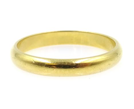 Gold wedding band, hallmarked 18ct, approx 2.5gm Condition Report Size K-L