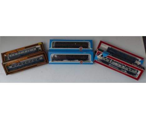 Twelve Mainline, Airfix and Lima 00 gauge model railway coaches including 937301 BR Mk II Intercity Open 2nd Coach, 937304 50
