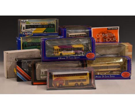 Twenty-eight public transport and commercial 1:76 scale diecast model vehicles by Corgi, Matchbox, Lledo etc, including Plaxt