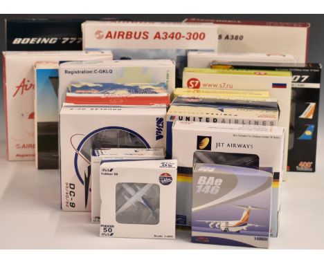 Twenty 1:400 scale diecast model aircraft, various manufacturers and liveries including China Eastern Airbus A320-200, United