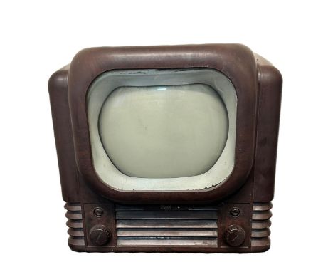 Art Deco Brown Bakelite cased Bush Radio Television Receiver Type TV22. Suffering with a crack on side of case. Used conditio