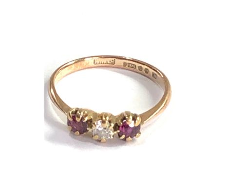 9ct gold diamond &amp; ruby ring weight 2g 