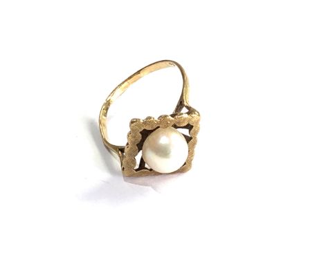 9ct gold pearl ring weight 2.5g 