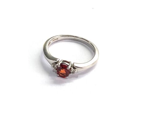 9ct white gold fire opal &amp; diamond ring weight 2.6g 