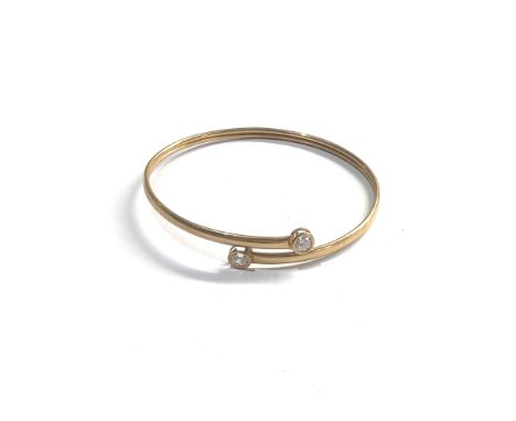 9ct gold gemstone set bypass bangle weight 5g 