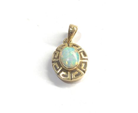 14ct gold opal pendant weight 2.7g 