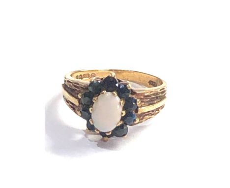 9ct Gold opal &amp; sapphire cluster ring weight 3.1g 