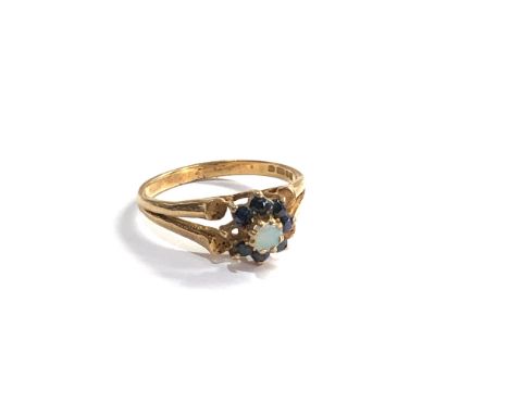 9ct Gold opal &amp; sapphire ring, one stone missing weight 2.9g 