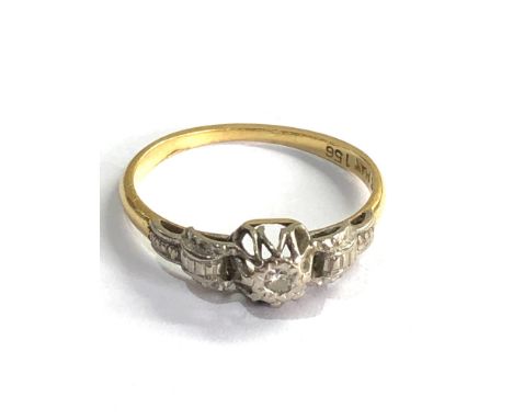 18ct Gold &amp; platinum diamond ring weight 2.2g 