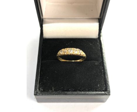 Vintage 18ct gold  diamond gypsy ring weight 2.2g 