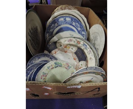 A selection of cabinet and display plates including Alcocks Ching and Copeland spode