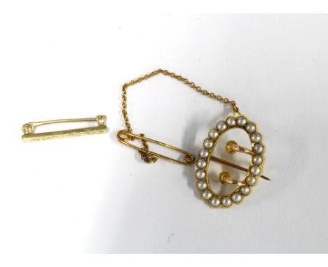 Early 20th century minaute seed pearl buckle brooch set in unmarked yellow metal together with a small yellow metal bar brooc