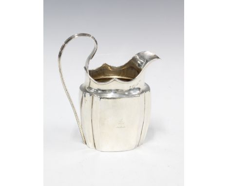 18th century Irish silver cream jug of helmet form, indistinct maker's mark, Dublin 1796, 13cm 