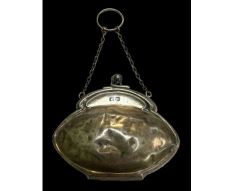 A hallmarked silver coin purse, with interlocking ball ended clip, and ring pull carry handle.