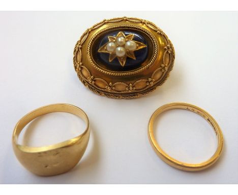 A small jewellery group to include a 19th century yellow-metal oval mourning brooch set with pearls into cobalt-blue enamel, 