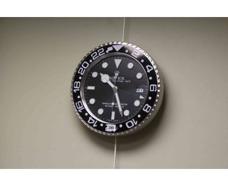 Quartz wall clock.