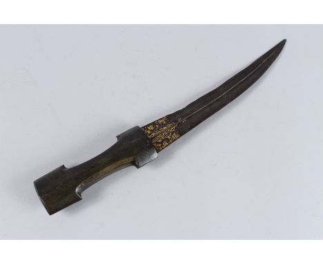 A LARGE 18TH CENTURY OTTOMAN TURKISH DAGGER with gold inlaid watered steel blade and horn handle. 16ins long, blade 10ins.