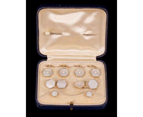 Set of 9ct gold and mother of pearl dress studs and cufflinks with hexagonal plaques in white and yellow gold setting, in fit
