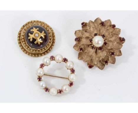 19th century cabochon garnet brooch with cannetille border, 25mm, and two 9ct gold cultured pearl and garnet brooches