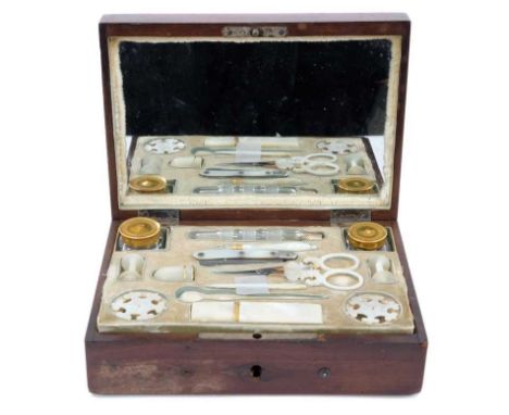 Fine quality early 19th century dressing table music box, the rectangular mahogany box with inset shield shaped mother of pea