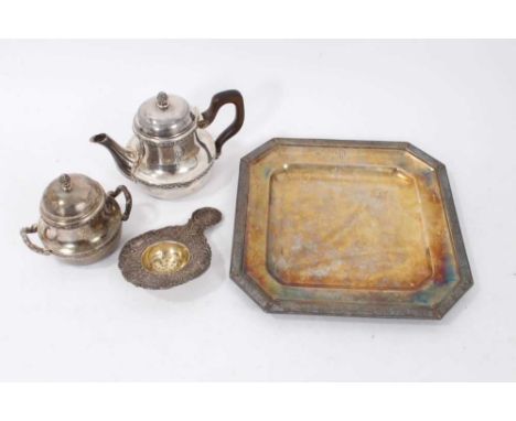 Selection of Early 20th century Continental silver, including a French silver fruit dish of octagonal form, with central rece
