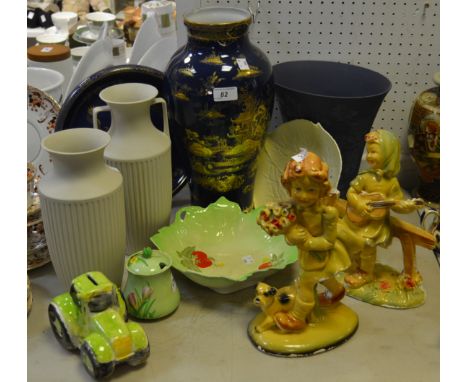 Decorative Ceramics - Carltonware foxglove pattern leaf dish; Wilton ware dragon lustre bowl; contemporary Hornsea vases; etc
