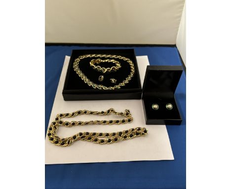 A NAPIER NECKLACE, A BOXED SET OF GREEN LEAF DESIGN NECKLACE, BRACELET AND EARRINGS AND A FURTHER BOXED PAIR OF EARRINGD WITH