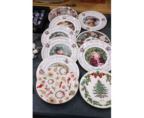 TEN ROYAL DOULTON AND SPODE CHRISTMAS CABINET PLATES