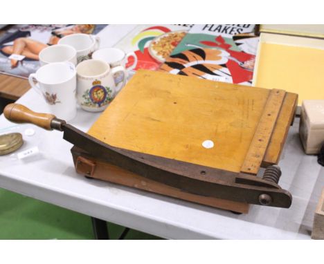 A VINTAGE DESK GUILLOTINE