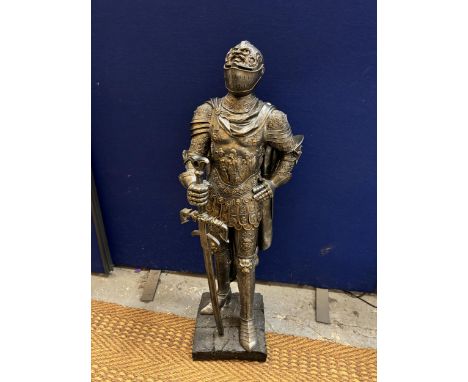 A TOSCANA KINGS GUARD MEDIEVAL DECOR HALF SCALE KNIGHT, ARMOR GOTHIC STATUE 99CM HIGH, POLYRESIN, TWO TONE METALLIC