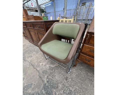 FIVE VINTAGE LOTUS STACKING CHAIRS FOR 1976 OLYMPIC GAMES IN MONTREAL, AUTOPEX, MADE IN CANADA
