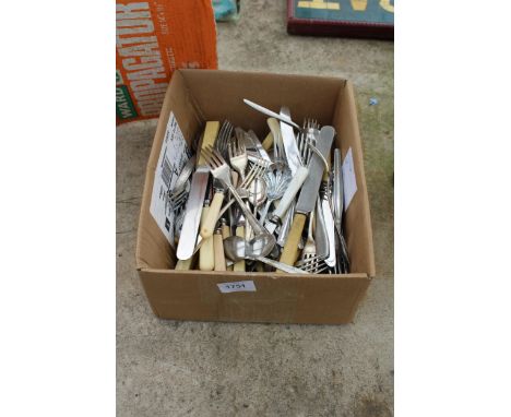 A BOX CONTAINING AN ASSORTMENT OF VINTAGE FLATWARE
