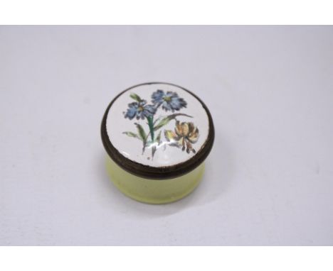 A VINTAGE BILSTON AND BATTERSEA ENAMEL PILL CASE