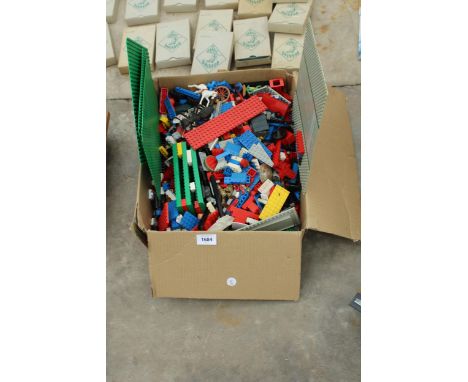 A BOX OF ASSORTED VINTAGE LEGO