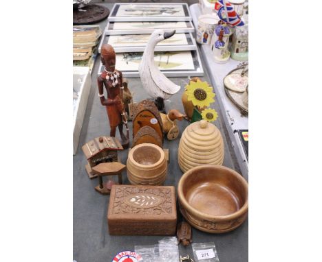 A QUANTITY OF TREEN TO INCLUDE DCUK FIGURES, AFRICAN FIGURE, JEWELLERY BOX, EGG TIMER, ETC.,