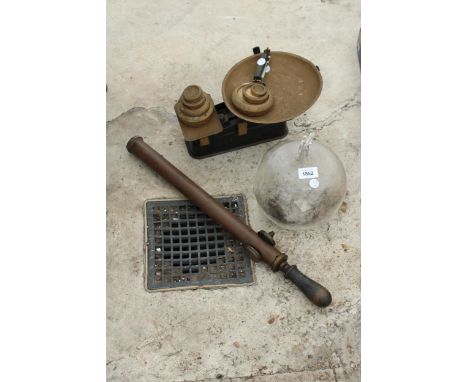 THREE VINTAGE ITEMS TO INCLUDE A SET OF SCALES AND WEIGHTS, A BRASS HAND PUMP, ETC