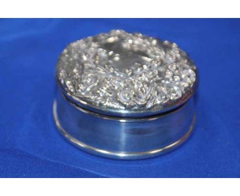 SILVER CIRCULAR TRINKET BOX