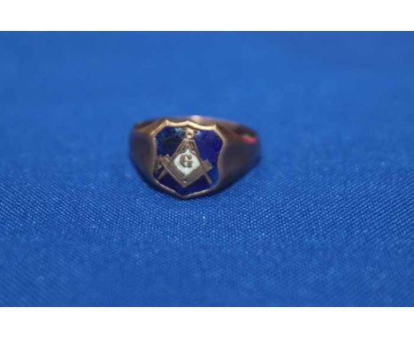 9CT GOLD AND ENAMEL GENTLEMAN'S RING
hallmarked 375, with insignia for the Mason's