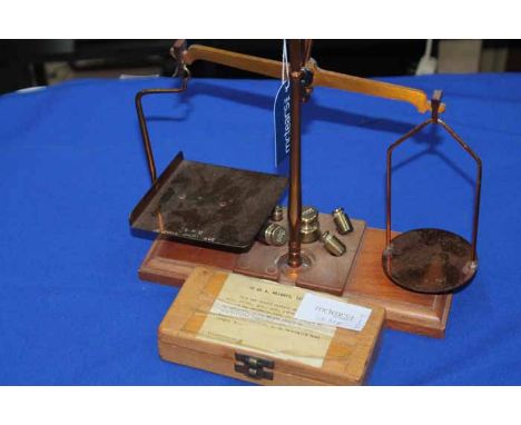 SET OF G.P.O. POSTAL SCALES WITH FIVE BRASS WEIGHTS 
and a case of G.P.O., weights to 4 ozs (2)