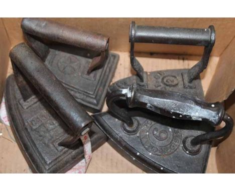 LOT OF MIXED COLLECTABLES
including a manual juicer, four flat irons, cloisonne vases, glass bottles, etc