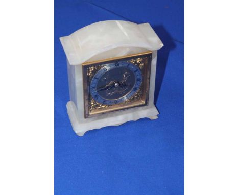 MAPPIN & WEBB ONYX MANTEL ELLIOTT CLOCK
signed keyless wind Elliott movement, the gilt dial with silvered Roman numeral chapt